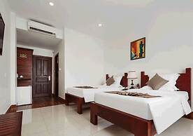 8008 Hotel