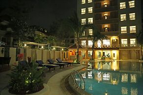 8008 Hotel