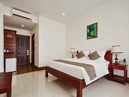 8008 Hotel
