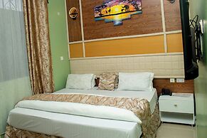 Jaden Hotel & Lounge