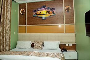 Jaden Hotel & Lounge