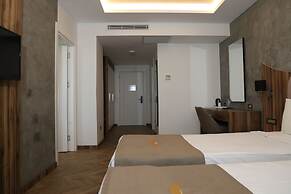 CITY POINT BEACH & SPA HOTEL
