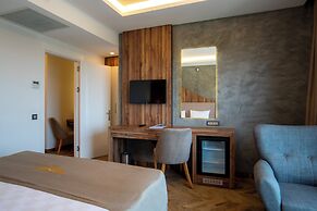 CITY POINT BEACH & SPA HOTEL
