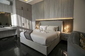 Arayik Resorts