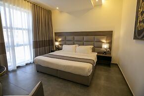 Arayik Resorts