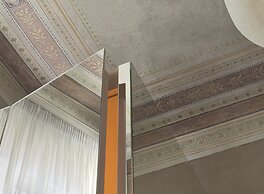 Monument Hotel