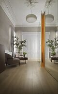 Monument Hotel