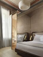 Monument Hotel