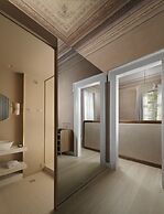Monument Hotel