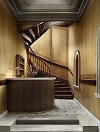 Monument Hotel