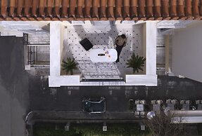 Monument Hotel