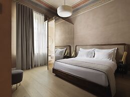 Monument Hotel