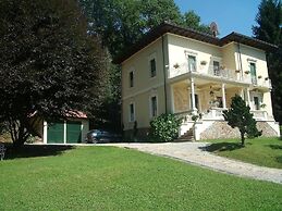 La Villa Del Lago