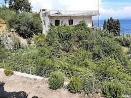 Snug Apartment in Mpenitses With Shared Pool