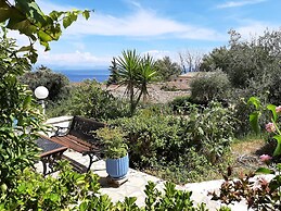 Snug Apartment in Mpenitses With Shared Pool