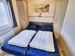 Serene Dune Chalet Near Beach