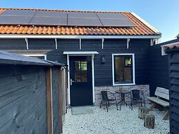 Inviting Chalet in Monnickendam With Garden