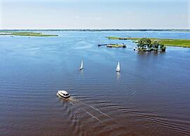 Grou Getaway With Bikes & Whirlpool