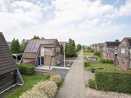 Grou Getaway With Bikes & Whirlpool
