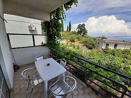 Apartment in Mpenitses With Sea View & Pool