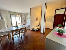 Bright Caorle Apartment With Pool