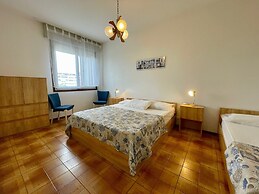 Bright Caorle Apartment With Pool