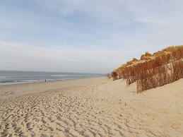 Beautiful Chalet Between Golf Course and Beach