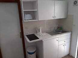 Apartment in Mpenitses With Sea Views & Pool