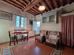 Apartment in Orbicciano With Pool