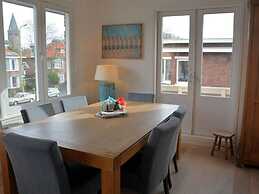 Coastal Apartment Near Dunes