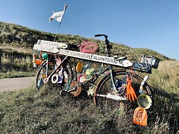 Authentic Cosy Beach Cottage in Callanstoog