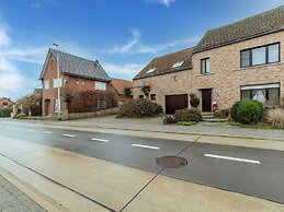 Zoutleeuw Home With Pool