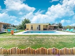 Rural Holiday Home With Pool