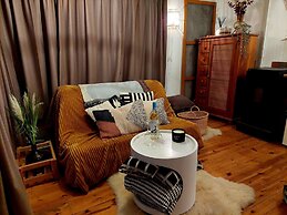 Tranquil Chalet in Geel With Garden