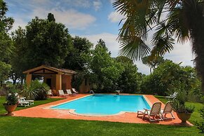 Charming Cottage in Sinalunga