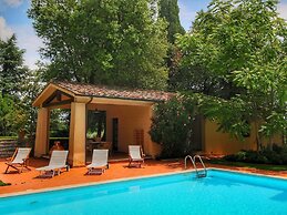 Charming Cottage in Sinalunga
