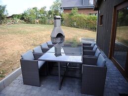 Chalet in Rochefort With Garden BBQ