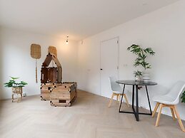 Shared Garden Apartment Retreat