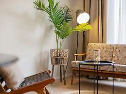 Shared Garden Apartment Retreat
