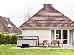 Bungalow Near De Alde Feanen With Spa