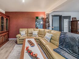 Holiday Home in Bullingen With Garden