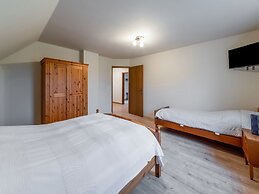 Holiday Home in Bullingen With Garden