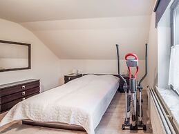 Holiday Home in Bullingen With Garden