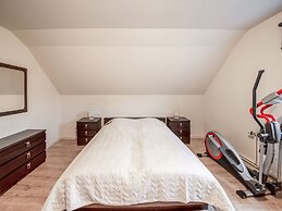 Holiday Home in Bullingen With Garden