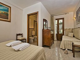 Apartment in Sassetta With Pool and Scenic Views