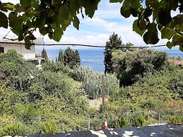 Romantic Apartment in Mpenitses With Shared Pool