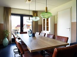 Family Home With Wellness