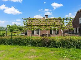 Farmhouse With Terrace in Montfoort
