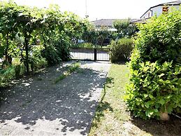 Villa in Caorle Near Spiaggia Tartaruga