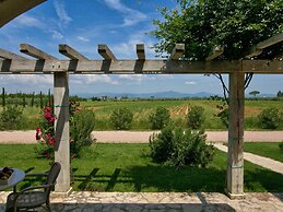 Holiday Home in Braccagni With Jacuzzi & Golf